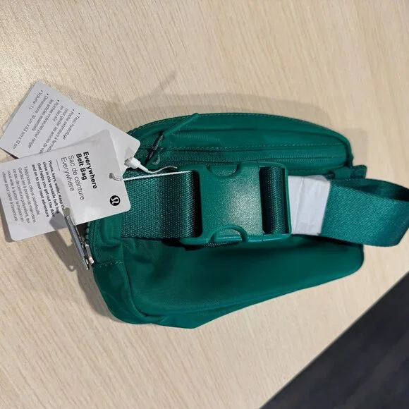 NWT Lululemon Everywhere Belt Bag 1L Green - Picture 11 of 12